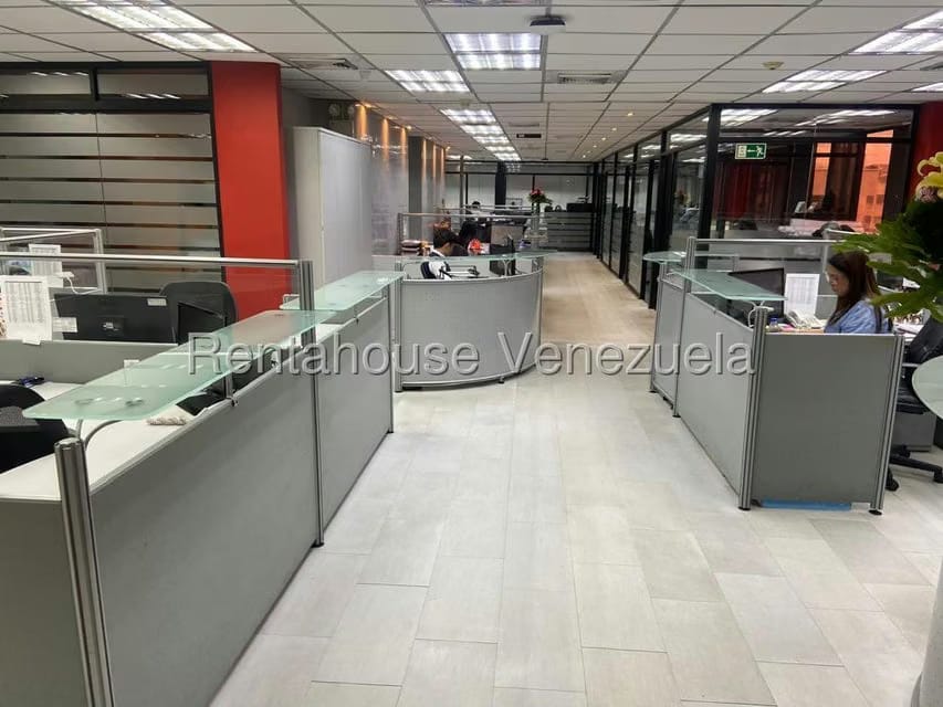 Comercial (Oficina) en Venta en Los Cortijos de Lourdes, Distrito Metropolitano - 11