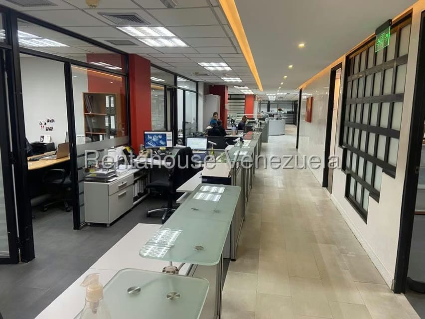 Comercial (Oficina) en Venta en Los Cortijos de Lourdes, Distrito Metropolitano - 9