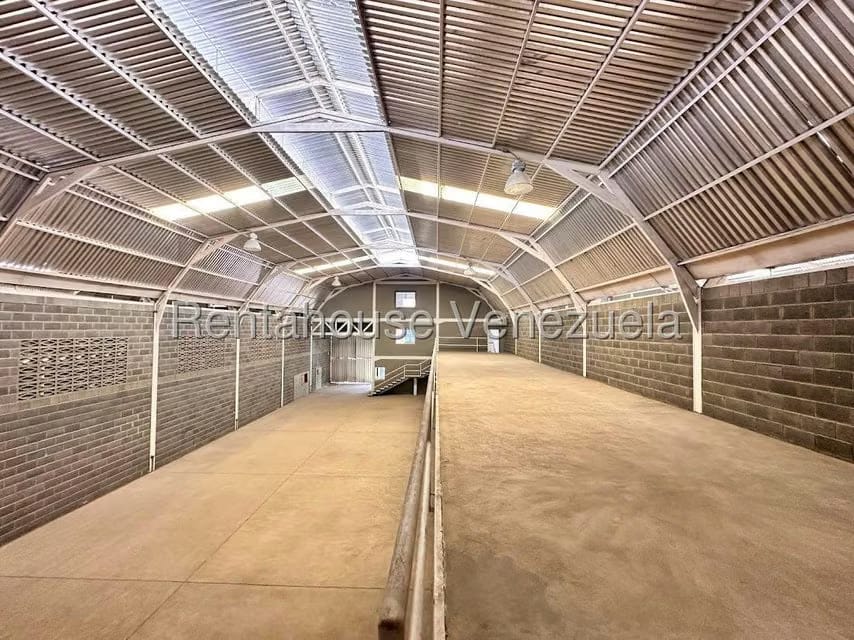 Comercial (Galpon - Deposito) en Venta en Parroquia Juan de Villegas, Lara - 8