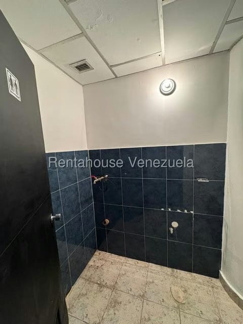 Comercial (Local Comercial) en Alquiler en Terrazas del Avila, Distrito Metropolitano - 29