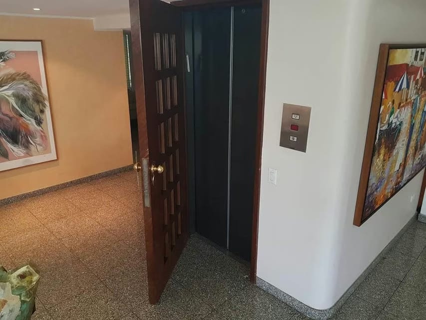 Apartamento (1 Nivel) en Venta en Los Chorros, Distrito Metropolitano - 3