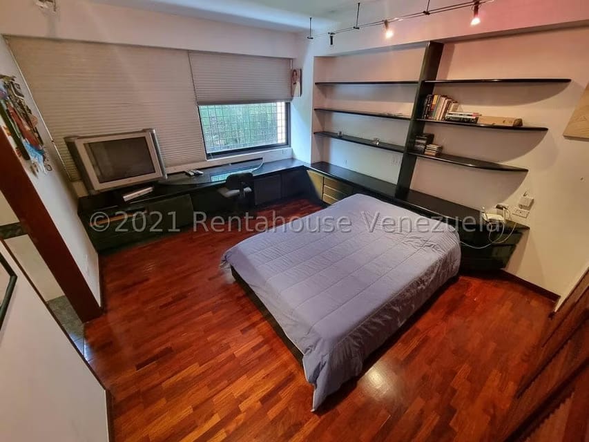 Apartamento (1 Nivel) en Venta en Los Chorros, Distrito Metropolitano - 21