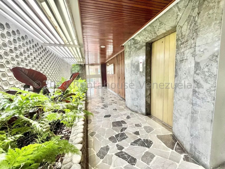 Apartamento (1 Nivel) en Alquiler en Las Mercedes, Distrito Metropolitano - 4