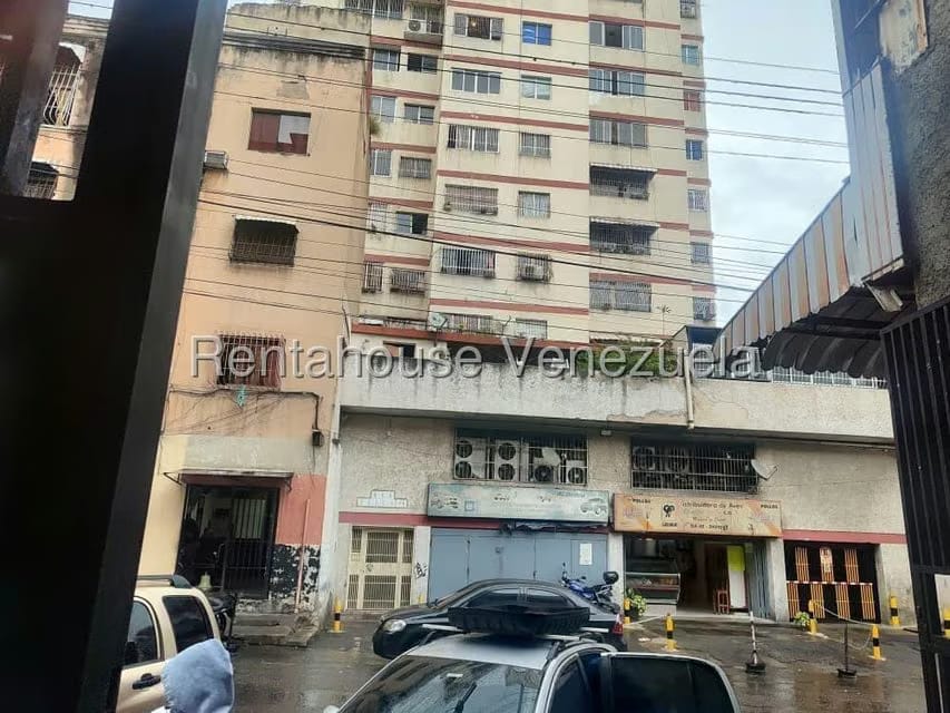 Comercial (Local Comercial) en Venta en Puente Hierro, Distrito Metropolitano - 2