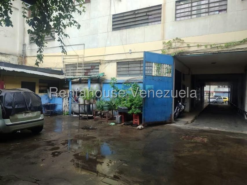 Comercial (Local Comercial) en Venta en Puente Hierro, Distrito Metropolitano - 11