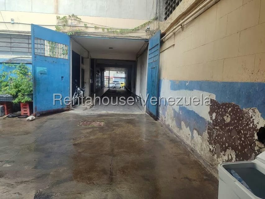 Comercial (Local Comercial) en Venta en Puente Hierro, Distrito Metropolitano - 9