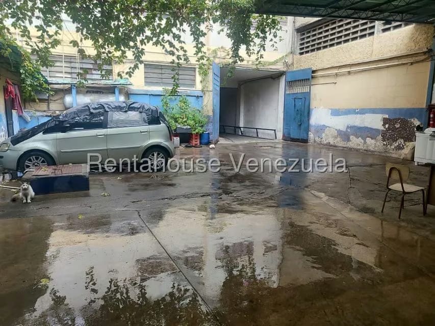 Comercial (Local Comercial) en Venta en Puente Hierro, Distrito Metropolitano - 10