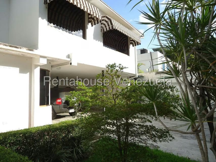 Comercial (Oficina) en Alquiler en Chuao, Distrito Metropolitano