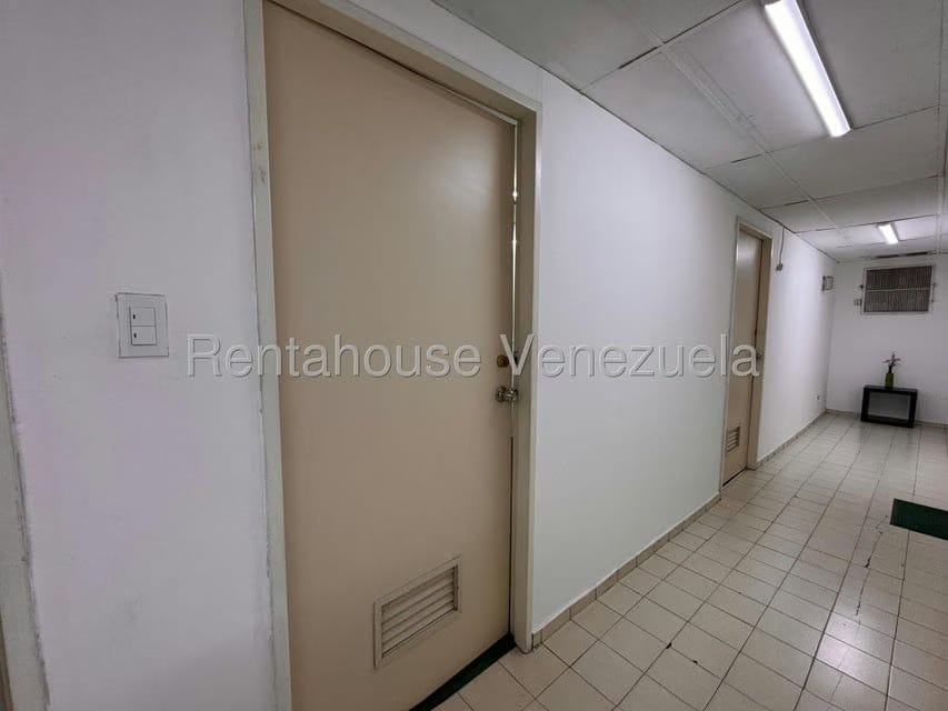 Comercial (Oficina) en Alquiler en Chuao, Distrito Metropolitano - 9