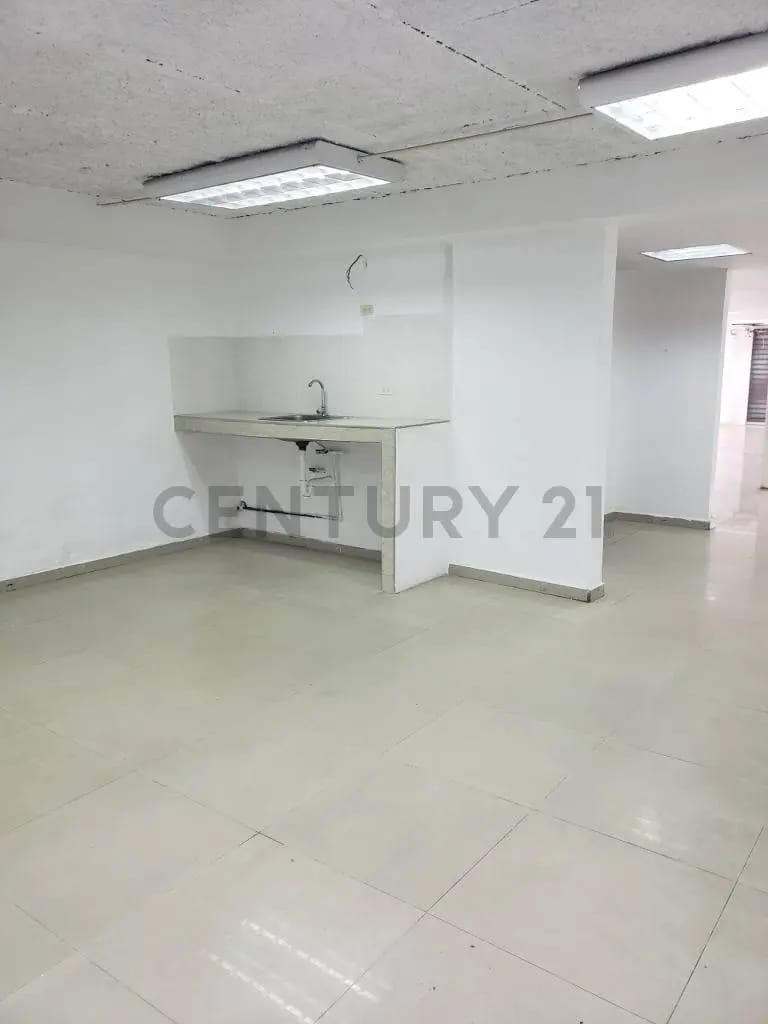 Alquiler de local comercial a pie de calle, en plena avenida intercomunal - 6