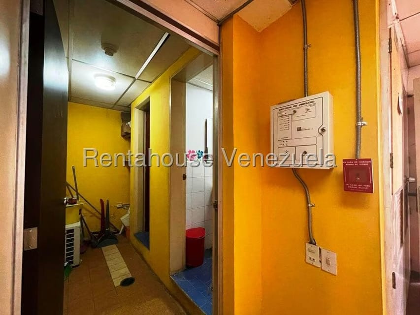 Apartamento (1 Nivel) en Venta en Parroquia Santa Rosalia, Distrito Metropolitano - 4