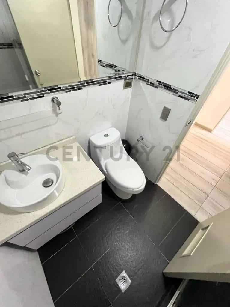 Apto Remodelado En Alquiler En Altamira 1ha/1ba/1pe - 8