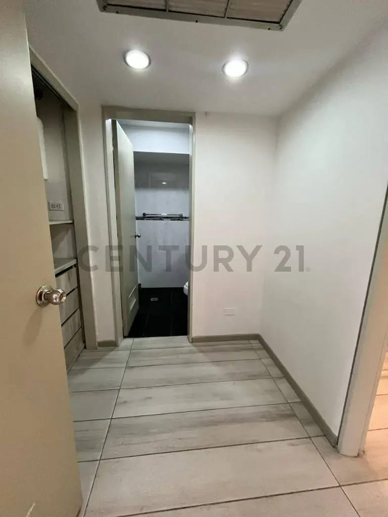 Apto Remodelado En Alquiler En Altamira 1ha/1ba/1pe - 9