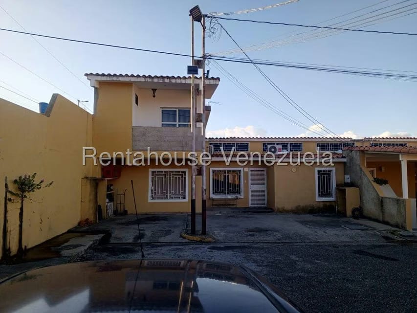 Casa (Duplex) en Venta en La Mora, Lara - 2