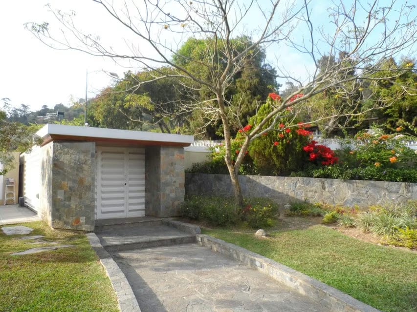 Casa (Multipes Niveles) en Venta en La Lagunita Country Club, Distrito Metropolitano - 2