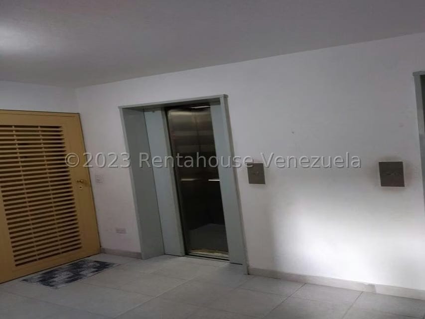 Apartamento (1 Nivel) en Venta en Los Rosales, Distrito Metropolitano - 33