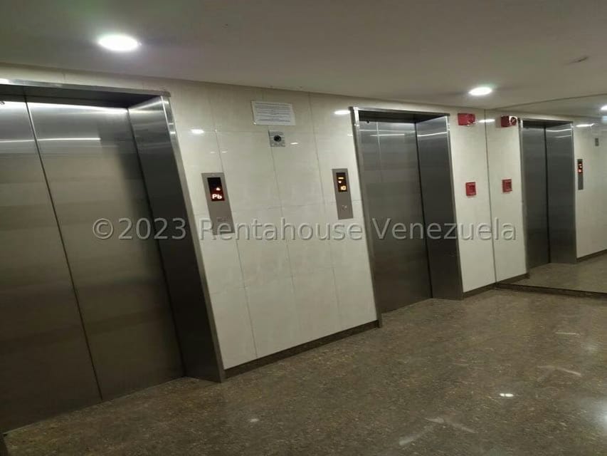 Apartamento (1 Nivel) en Venta en Los Rosales, Distrito Metropolitano - 8