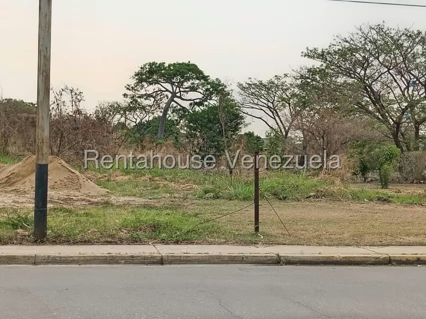 Terreno (Comercial) en Venta en Flor Amarillo, Carabobo - 18