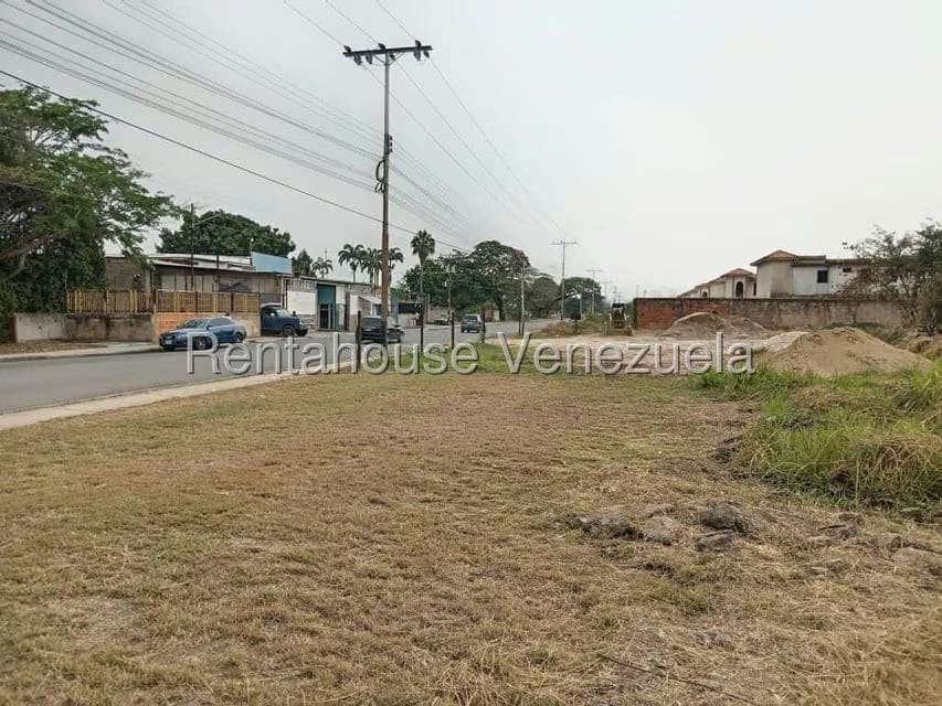 Terreno (Comercial) en Venta en Flor Amarillo, Carabobo - 4