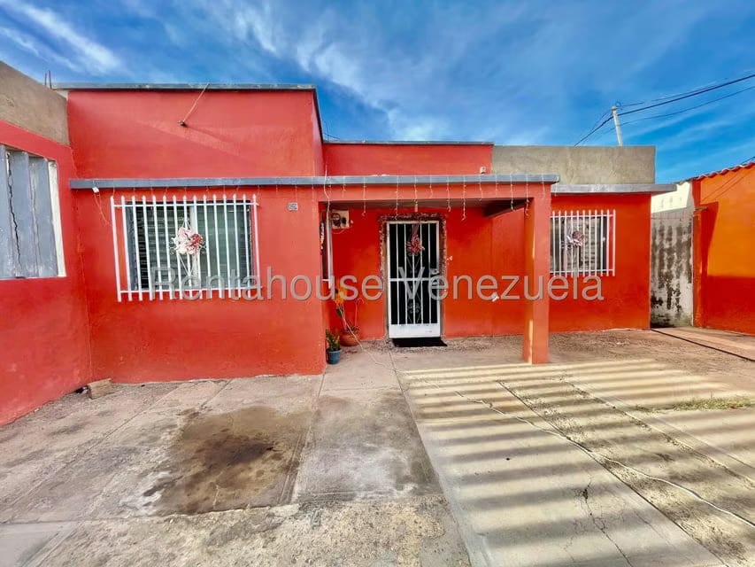 Casa (1 Nivel) en Venta en Caja de Agua, Falcon - 2