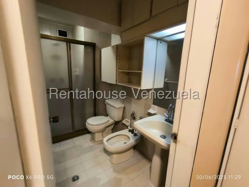 Apartamento (1 Nivel) en Alquiler en Colinas de Quinta Altamira, Distrito Metropolitano - 14