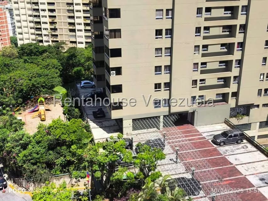 Apartamento (1 Nivel) en Alquiler en Colinas de Quinta Altamira, Distrito Metropolitano - 20