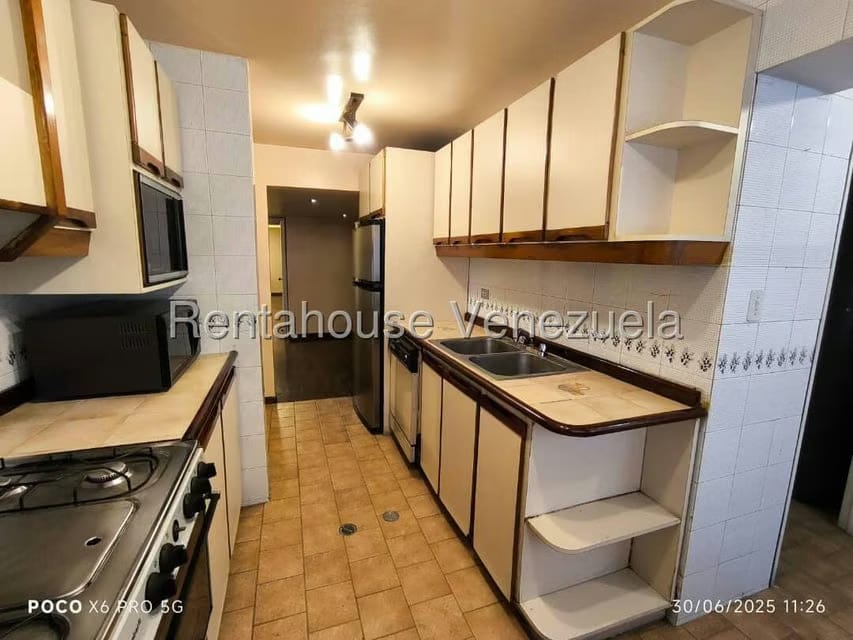 Apartamento (1 Nivel) en Alquiler en Colinas de Quinta Altamira, Distrito Metropolitano - 7