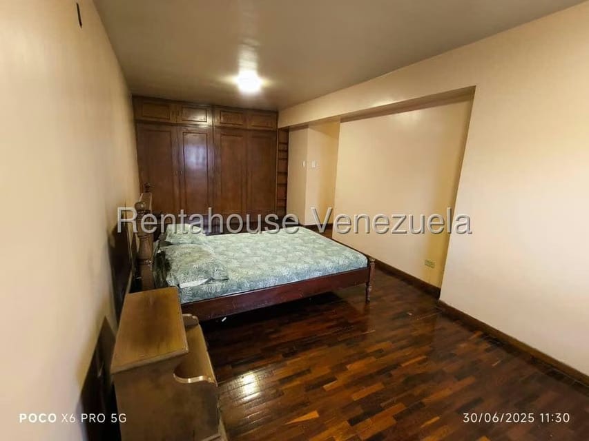 Apartamento (1 Nivel) en Alquiler en Colinas de Quinta Altamira, Distrito Metropolitano - 10