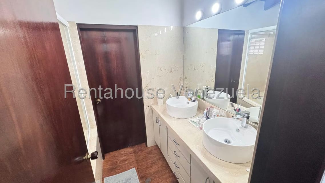 Casa (Multipes Niveles) en Venta en Alto Hatillo, Distrito Metropolitano - 17