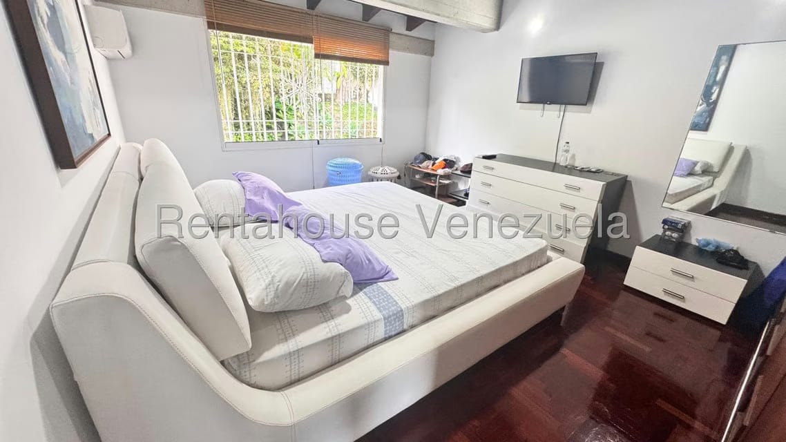 Casa (Multipes Niveles) en Venta en Alto Hatillo, Distrito Metropolitano - 23