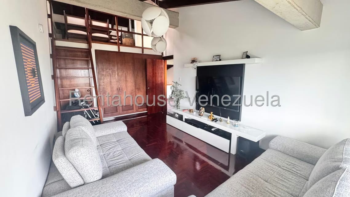 Casa (Multipes Niveles) en Venta en Alto Hatillo, Distrito Metropolitano - 27
