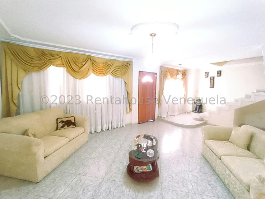 Casa (Multipes Niveles) en Venta en La Mora II, Aragua - 2