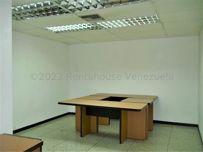 Comercial (Local Comercial) en Venta en Urbanizacion Industrial Santa Cruz, Aragua - 10
