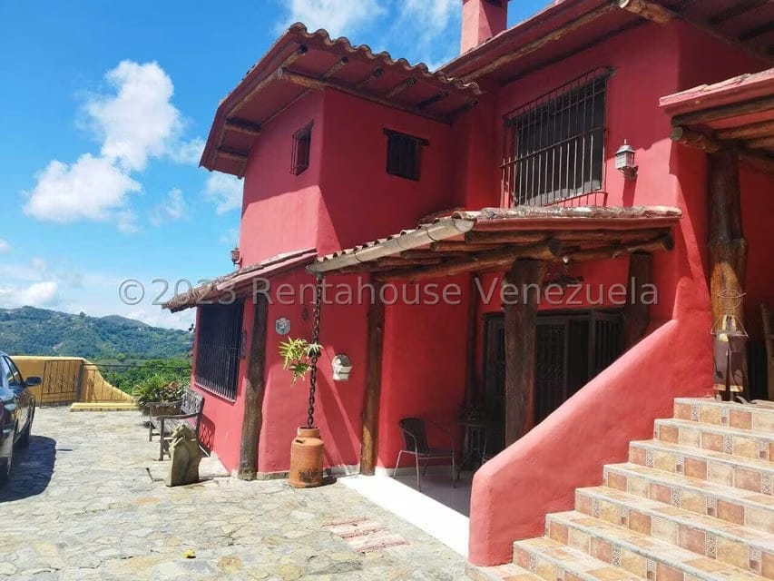 Casa (Multipes Niveles) en Venta en Oripoto, Distrito Metropolitano - 2