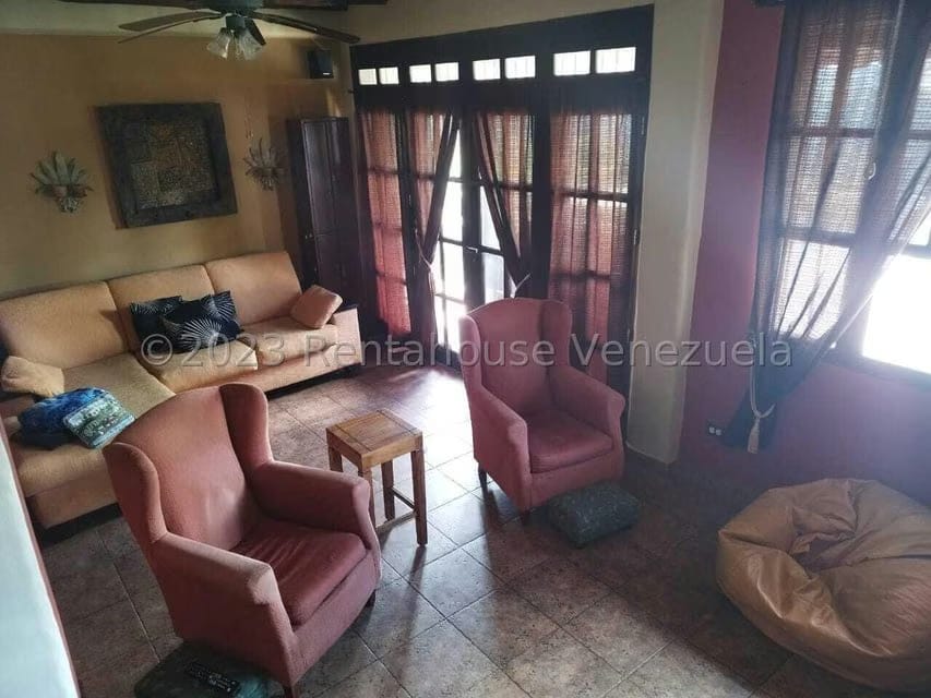 Casa (Multipes Niveles) en Venta en Oripoto, Distrito Metropolitano - 13