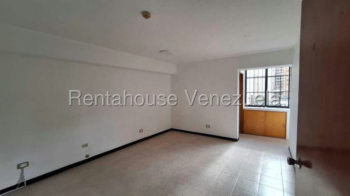 Comercial (Oficina) en Venta en Parroquia La Candelaria, Distrito Metropolitano - 3
