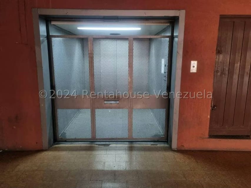 Comercial (Local Comercial) en Venta en Centro, Lara - 25