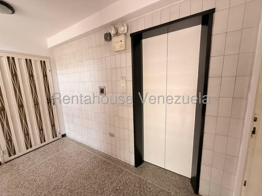 Apartamento (1 Nivel) en Venta en Montalban II, Distrito Metropolitano - 32