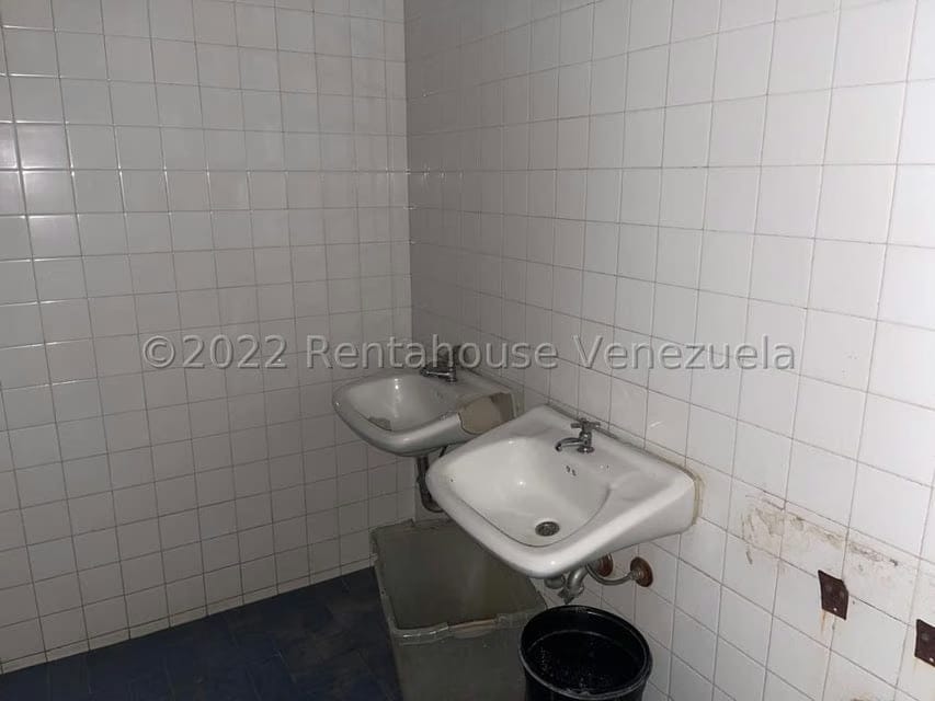Comercial (Local Comercial) en Alquiler en Centro, Distrito Metropolitano - 12