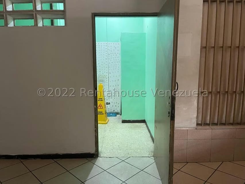 Comercial (Local Comercial) en Alquiler en Centro, Distrito Metropolitano - 22