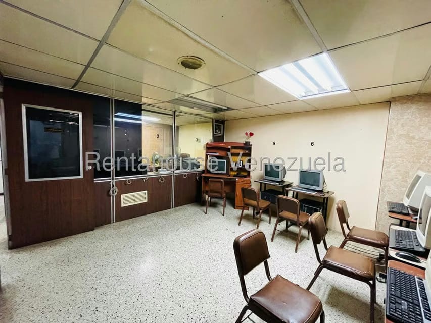 Comercial (Local Comercial) en Alquiler en Zona Centro, Aragua - 13