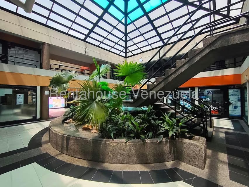 Comercial (Local Comercial) en Alquiler en Zona Centro, Aragua - 11