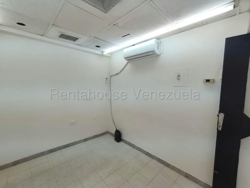 Comercial (Local Comercial) en Alquiler en Zona Centro, Aragua - 3