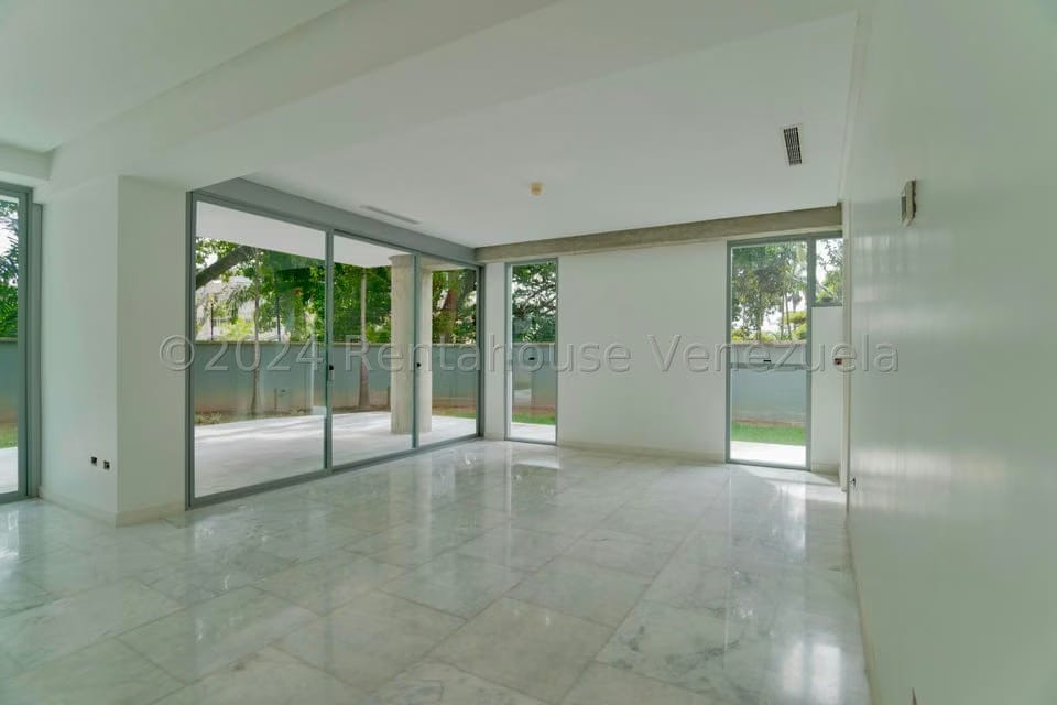 Apartamento (Duplex) en Venta en Altamira, Distrito Metropolitano - 75