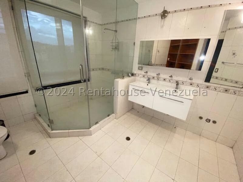Apartamento (Multiples Niveles) en Venta en Los Samanes, Distrito Metropolitano - 23