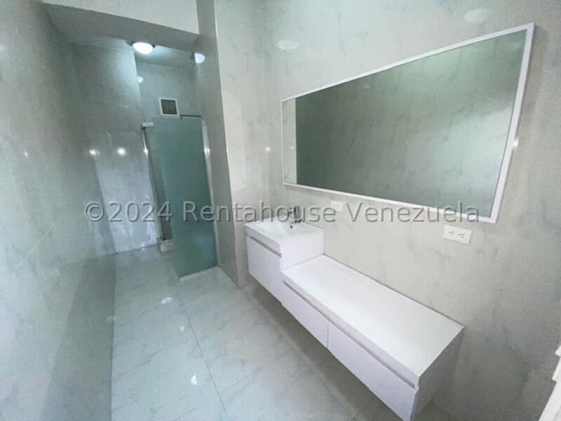 Apartamento (Multiples Niveles) en Venta en Los Samanes, Distrito Metropolitano - 26