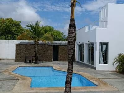 Town House listo para habitar, en direccion a Playa El Agua Isla de Margarita - 5