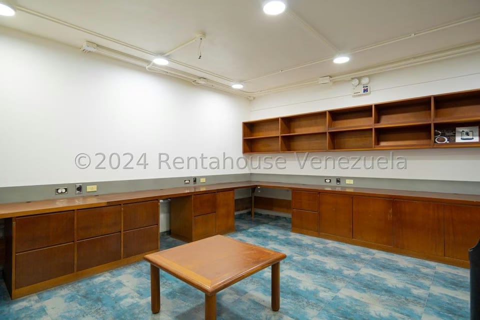 Comercial (Local Comercial) en Venta en El Rosal, Distrito Metropolitano - 15
