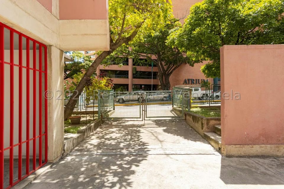 Comercial (Local Comercial) en Venta en El Rosal, Distrito Metropolitano - 4