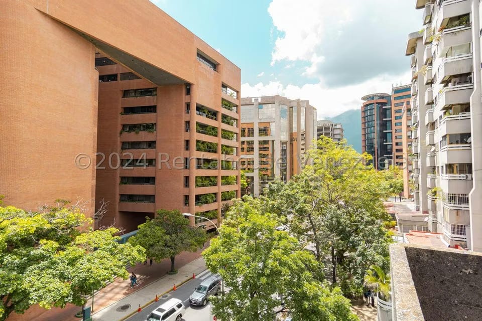 Comercial (Local Comercial) en Venta en El Rosal, Distrito Metropolitano - 6